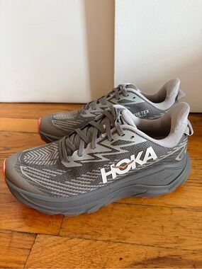 Hoka Women’s Challenger 8 GTX NEVER WORN